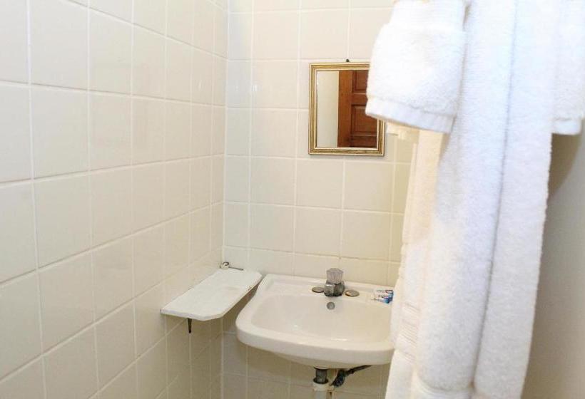 هتل Julia S Cabanas