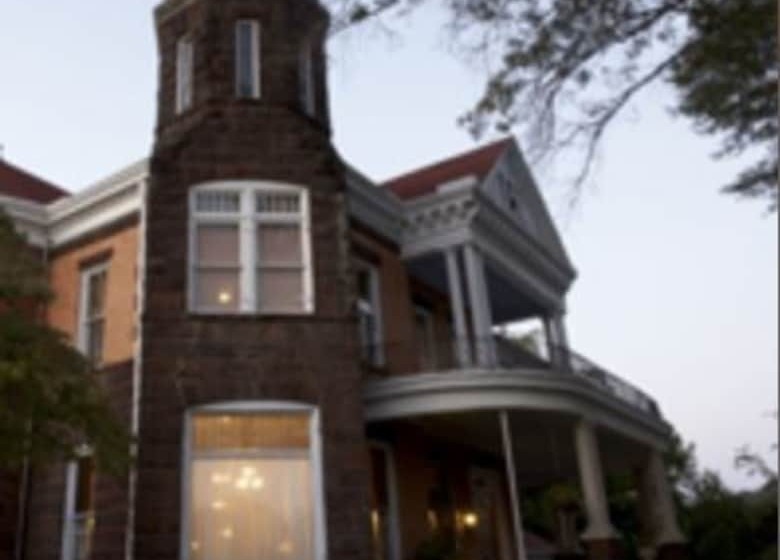 هتل 1890 Williams House Inn