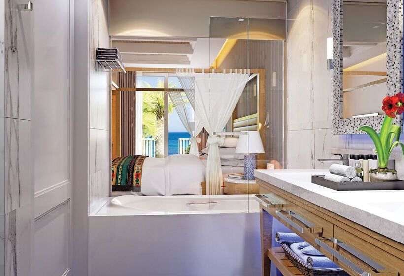 Amavi, Madefortwo Hotels   Paphos