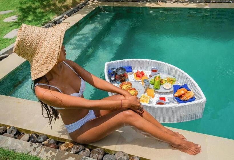 هتل Bali Mynah Villas Resort