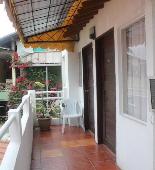 בית מלון כפרי Boracay Ocean Bay