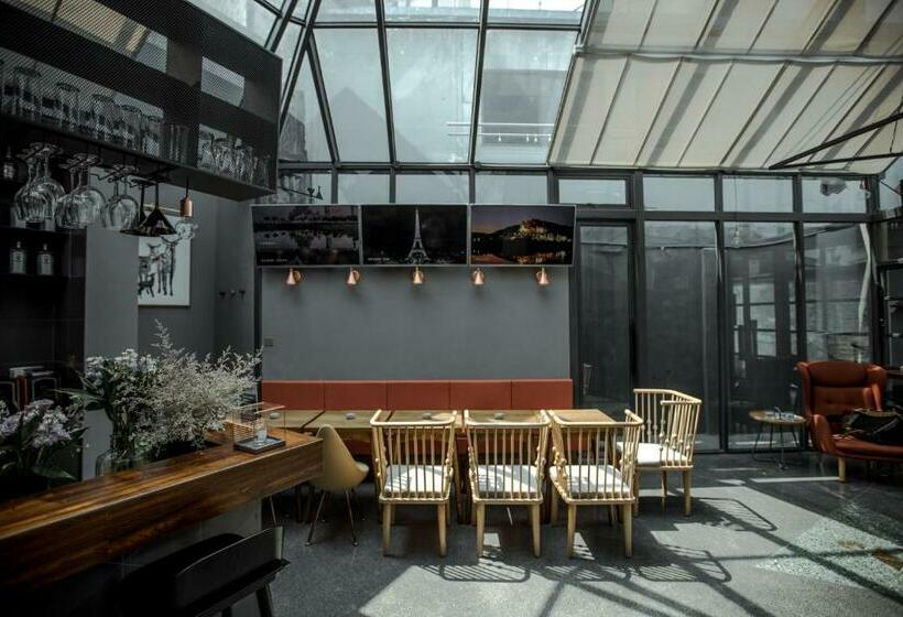 Отель Yangzhou C3 Boutique