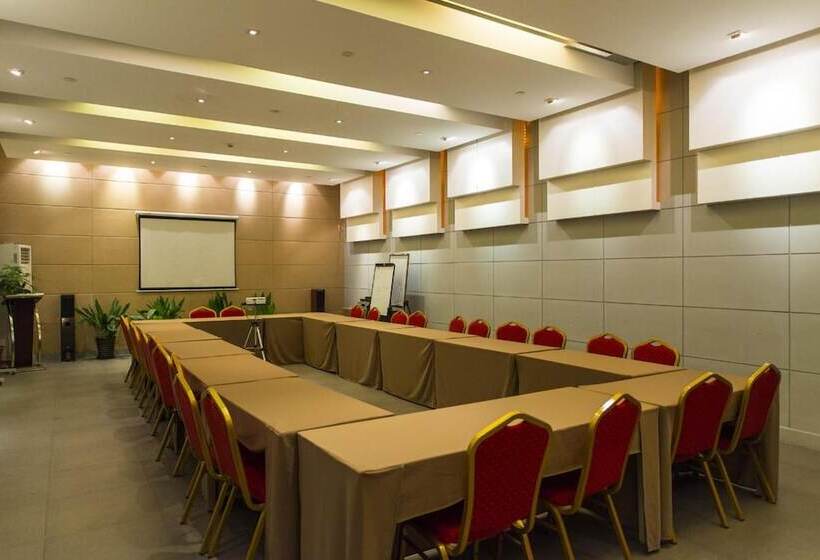 ホテル Jinjiang Inn Shanghai Qingfang Market Caoan Road