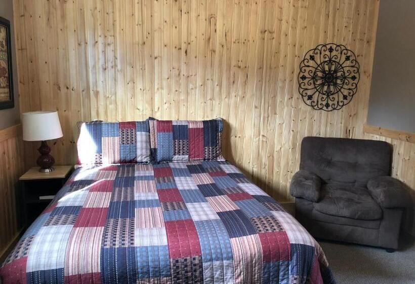 فندق Red Lodge Inn