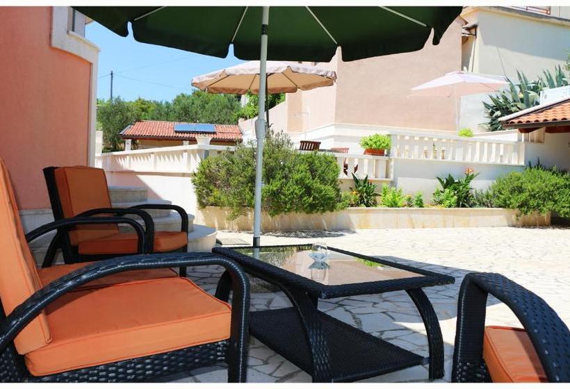 فندق Villa Marica Primosten