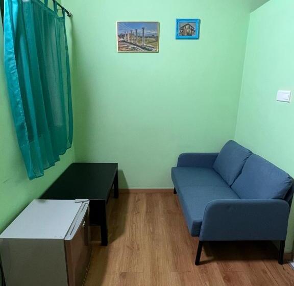 هتل Zouglas App Guesthouse