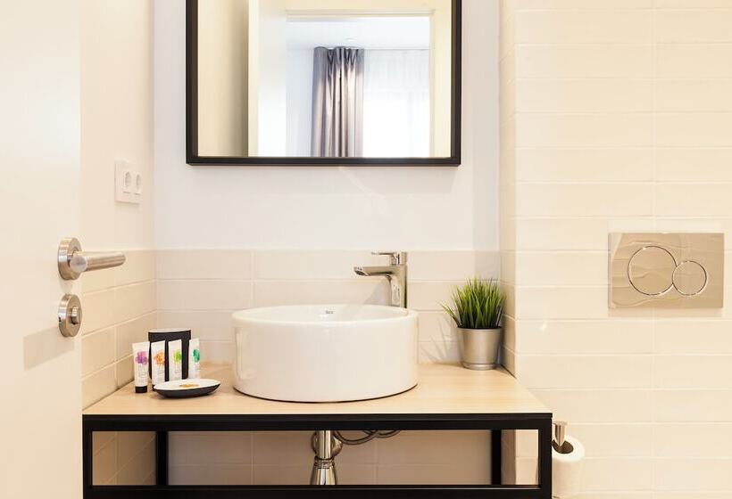 Aspasios Poble Nou Apartments