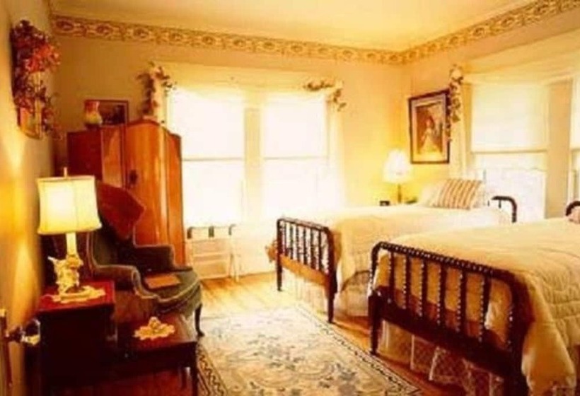 ホテル Far View   A Bed & Breakfast Estate