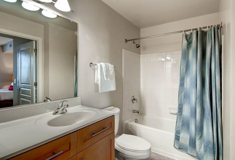 هتل Global Luxury Suites at Metropolitan South