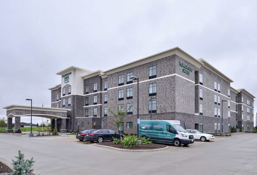 هتل Homewood Suites By Hilton Des Moines Airport