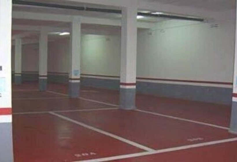 هتل Hostal Rocamar