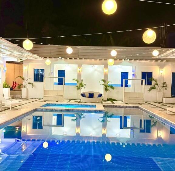 Hotel Issa S Haven Resort