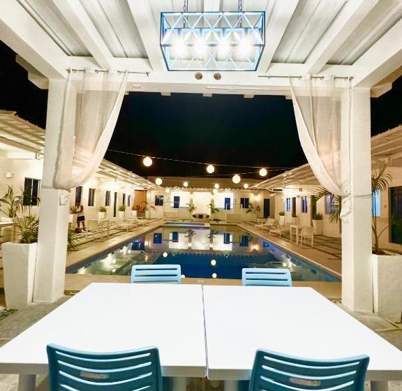 Hotel Issa S Haven Resort