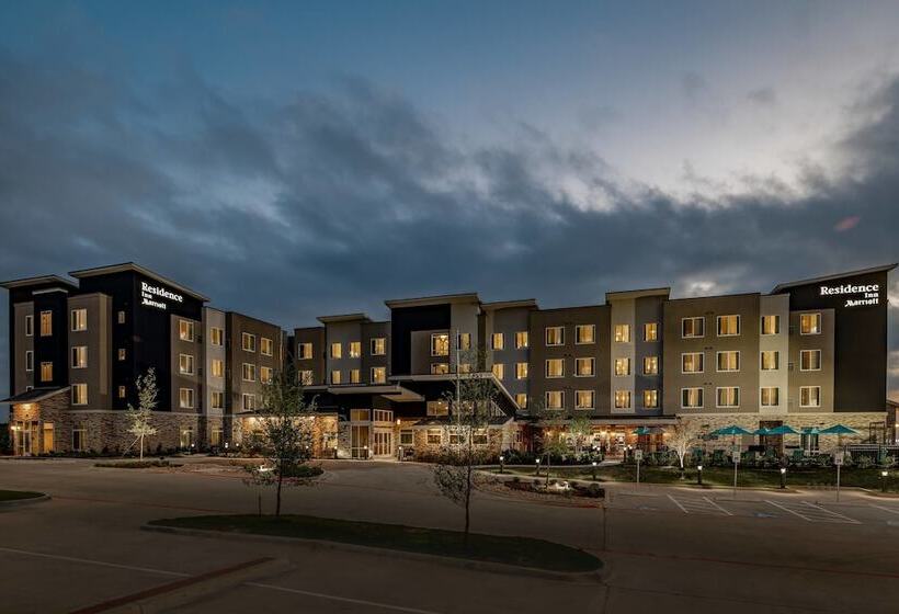 هتل Residence Inn By Marriott Dallas At The Canyon