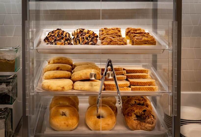 هتل Residence Inn By Marriott Dallas At The Canyon