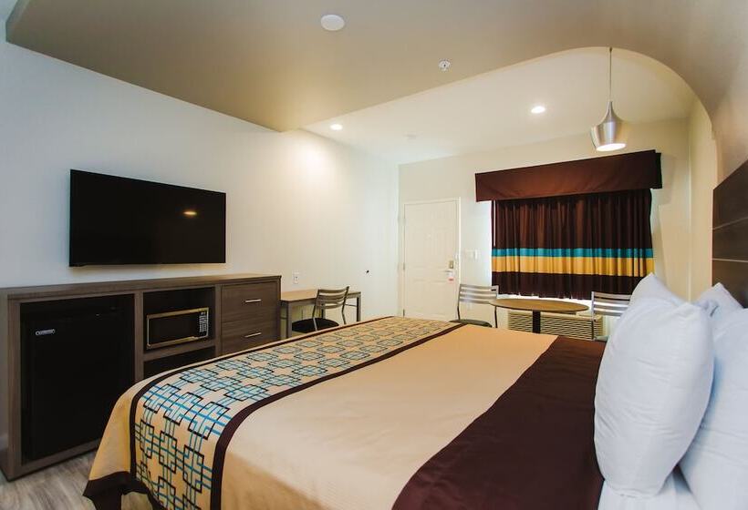 هتل Scottish Inn & Suites  Atascocita