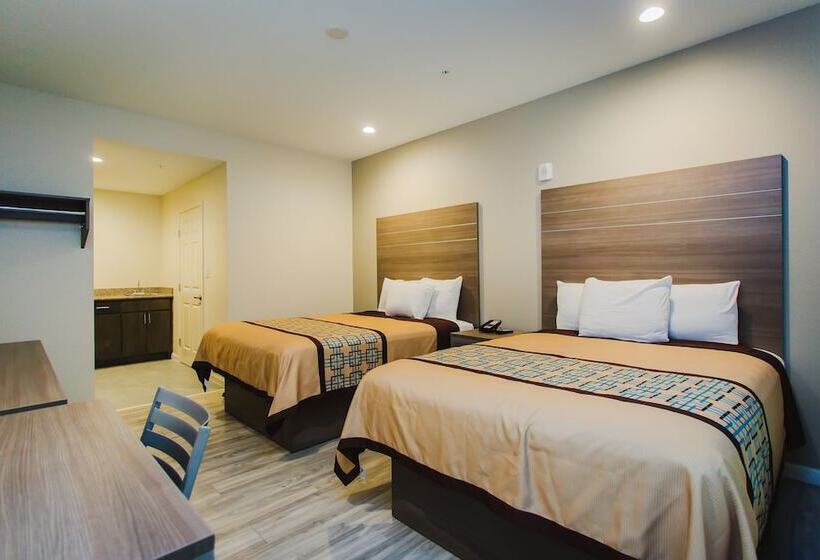 هتل Scottish Inn & Suites  Atascocita