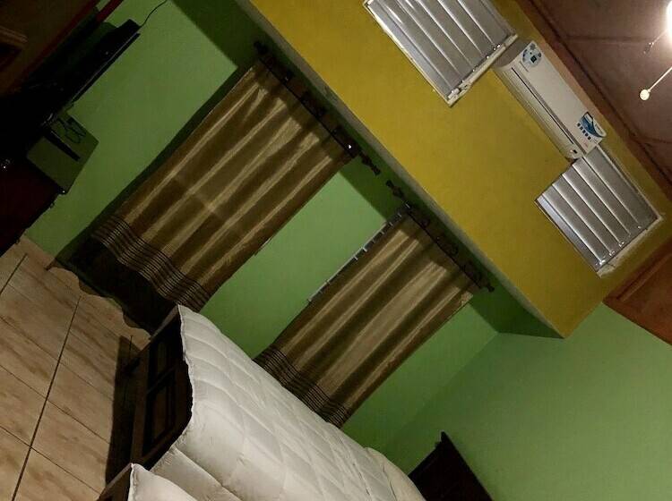 فندق Auber Cayes Guest House