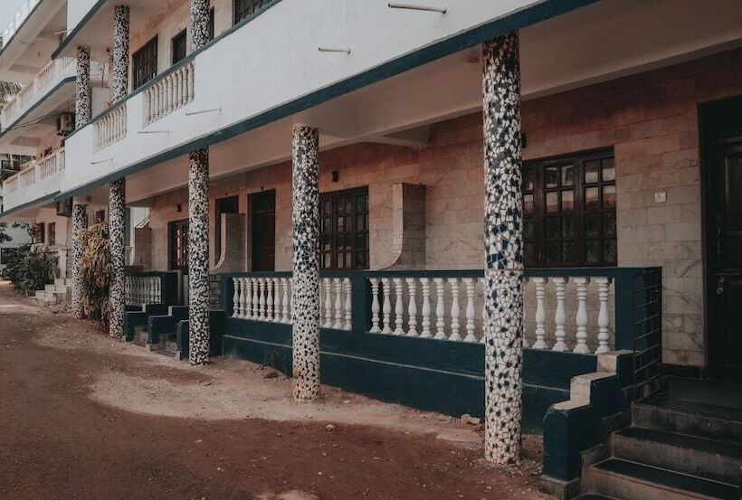 هتل Blue Marine Resort