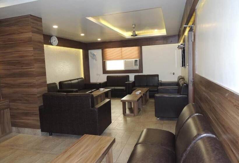 בית מלון כפרי Elite Suites Mint Gomti Nagar