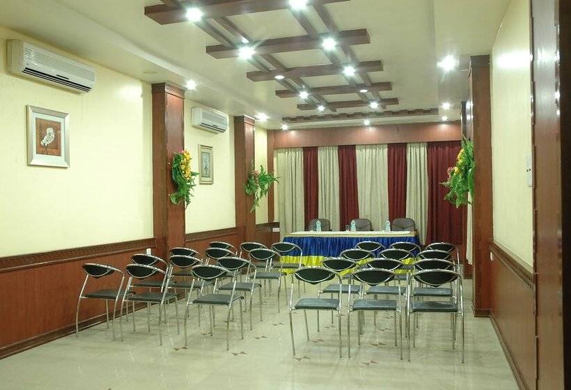 فندق Jora Palace