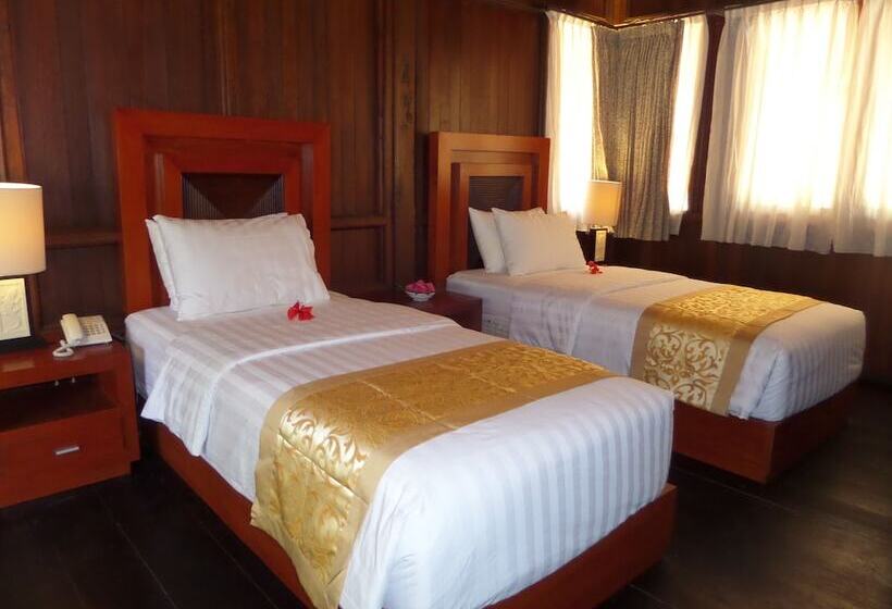هتل Puri Komodo Resort