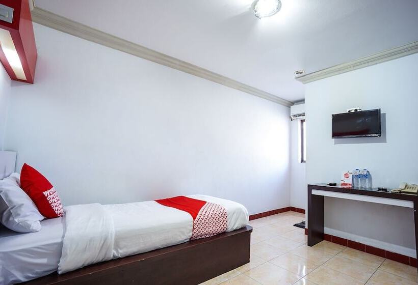 هتل Riverside Manado