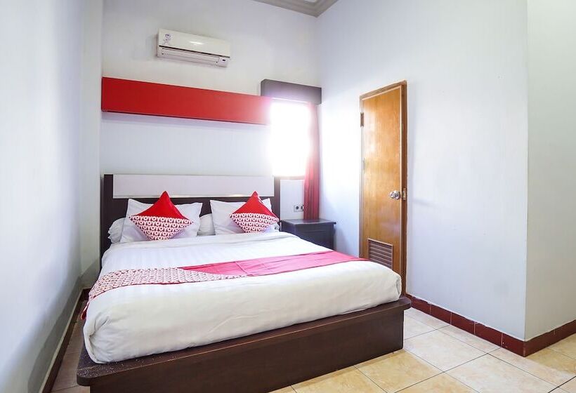 هتل Riverside Manado