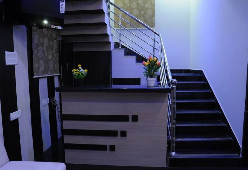 هتل Saibala Budget Airport