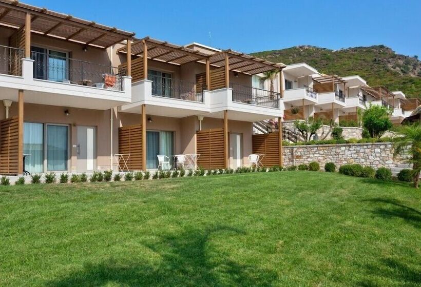 هتل Thassos Grand Resort