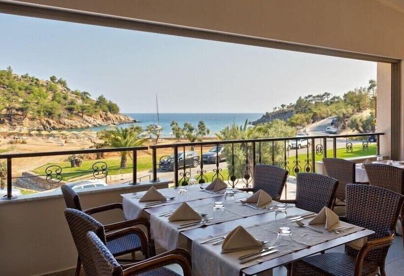 هتل Thassos Grand Resort