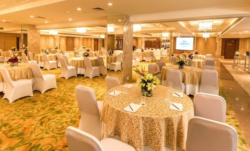 酒店 Deventure Sarovar Portico Kapashera, New Delhi