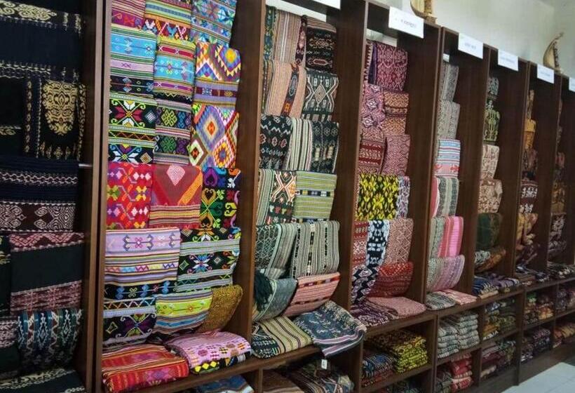 هتل Exotic Komodo