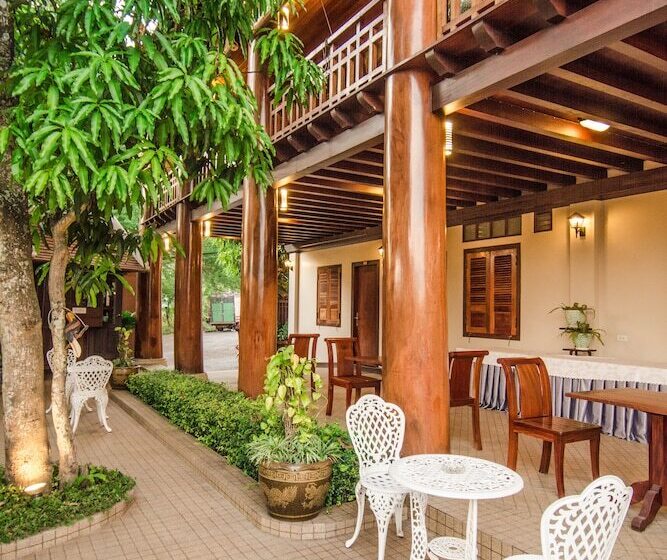 هتل Villa Angthong