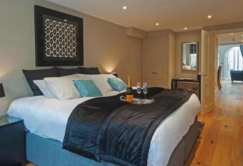 בית מלון כפרי Bath Circle