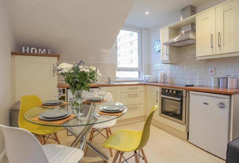 בית מלון כפרי Central Belfast Apartments: 7 Camden Street