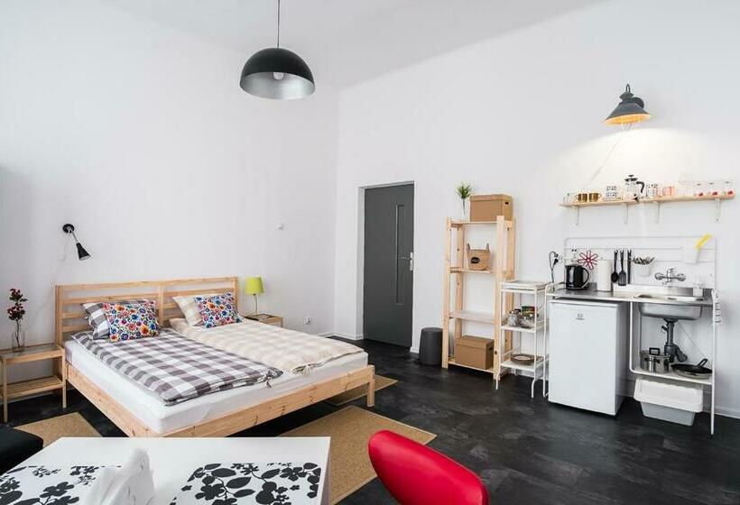 هتل Hostel Likehome