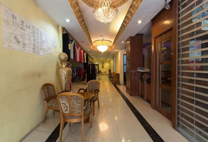 فندق Lebuh Queen City