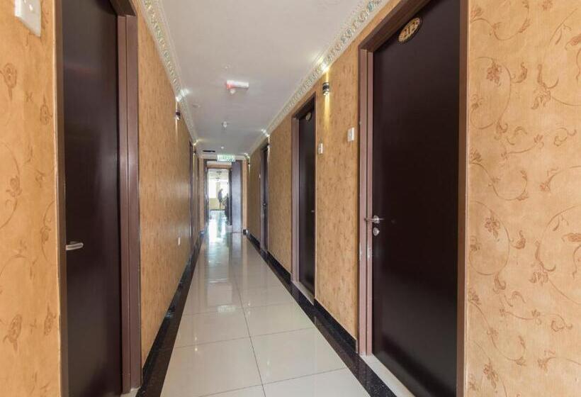 فندق Lebuh Queen City