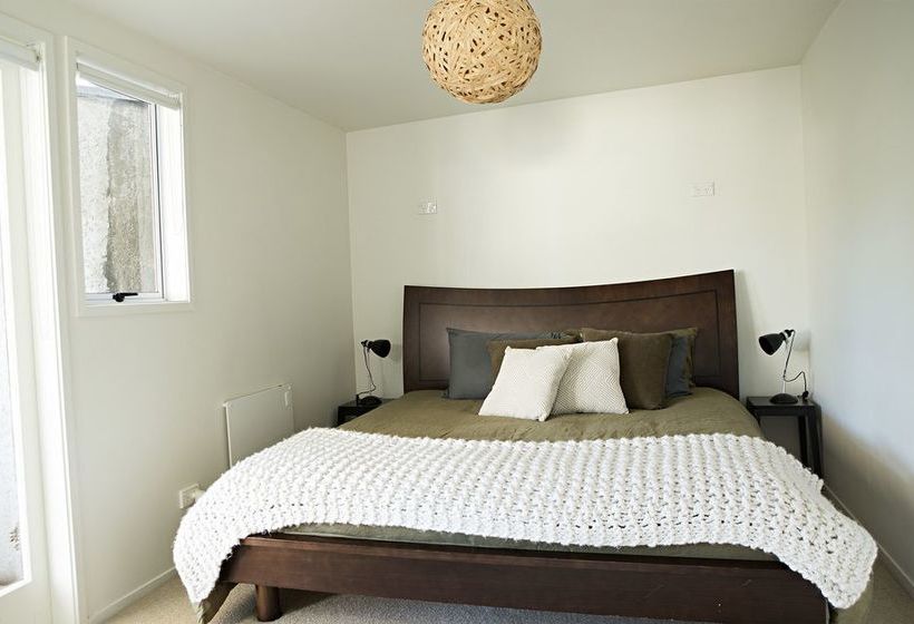 בית מלון כפרי The Black Pearl