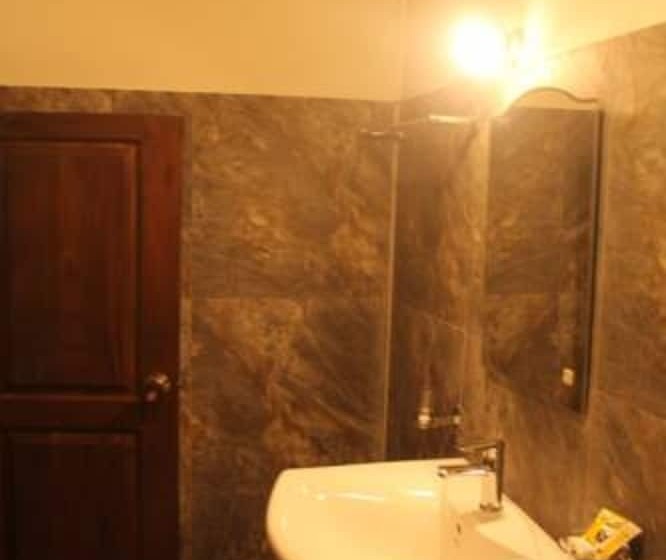 هتل Dumbara Peak Residence