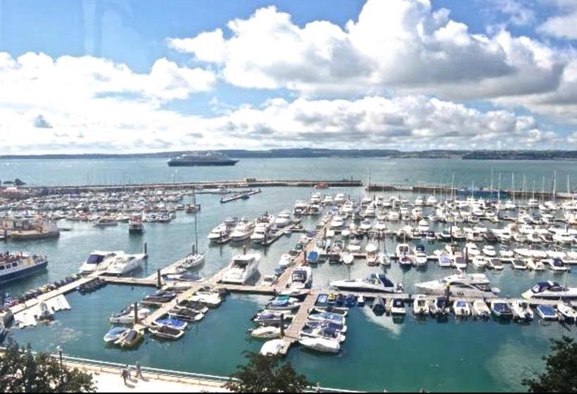 فندق Haldon Priors