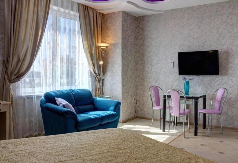 هتل Innhome Apartments - Bratiev Kashirinykh