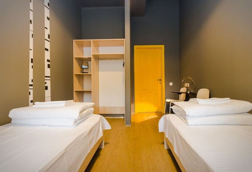 호텔 Inwood Hostel