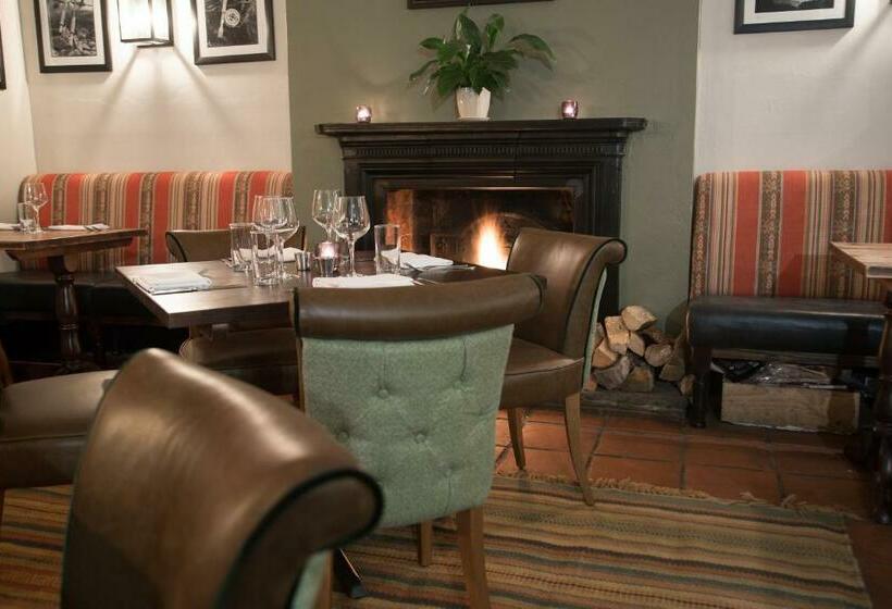 فندق King John Inn