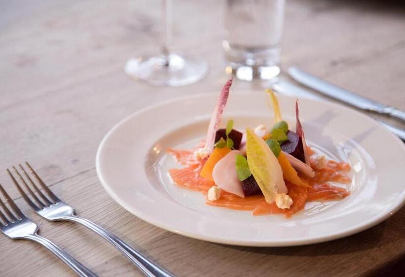 فندق King John Inn