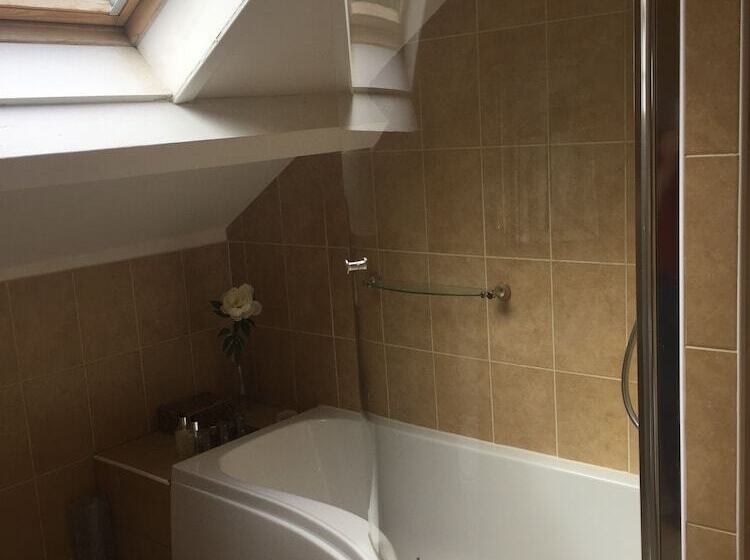 فندق Newton Hall Guest House