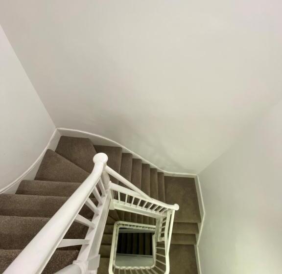 فندق The Charles