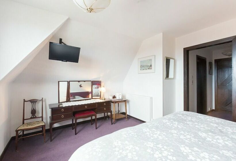 Отель The Hermitage Bed & Breakfast Montrose