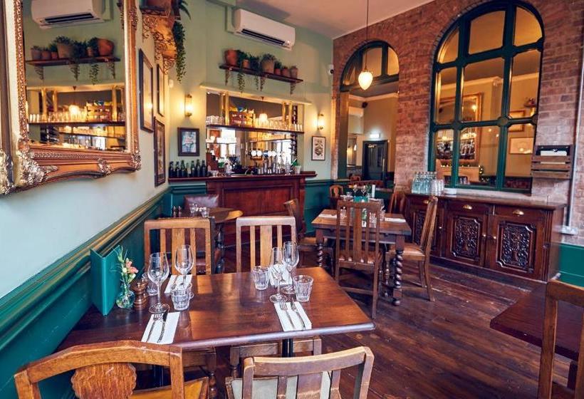 هتل The Old Coffee Tavern